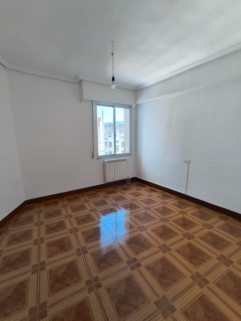 Bedroom of Flat for sale in Bilbao   with Heating, Oven and Washing machine