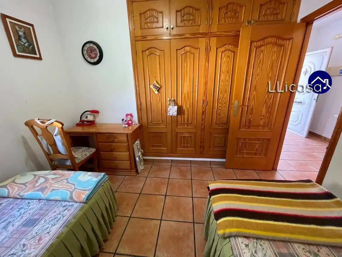 Habitación de Casa o chalet en venta en La Pobla de Vallbona con Calefacción, Jardín privado y Terraza