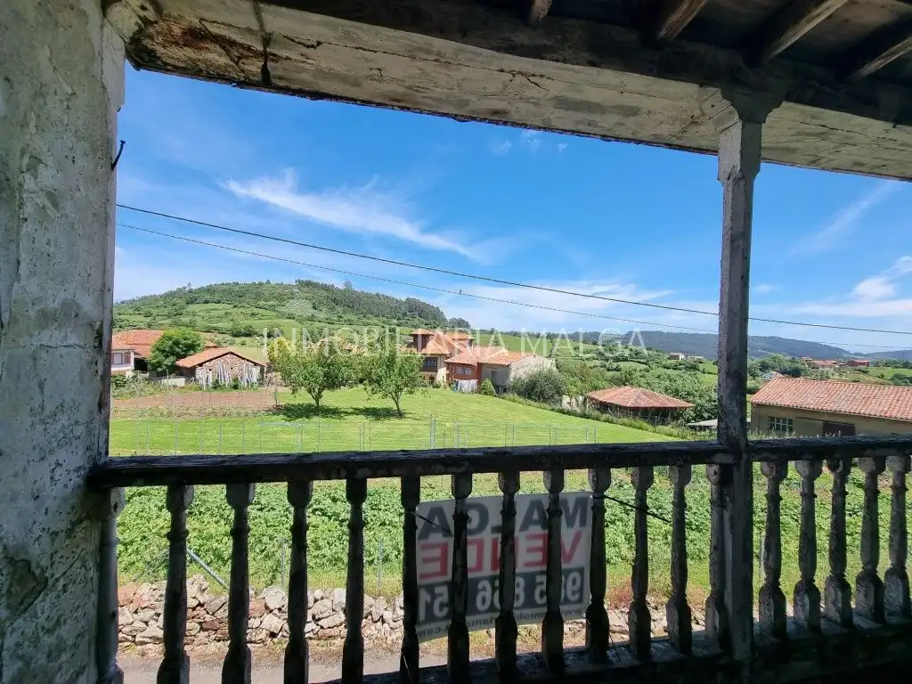 Casa o xalet en venda en Colunga amb Jardí privat