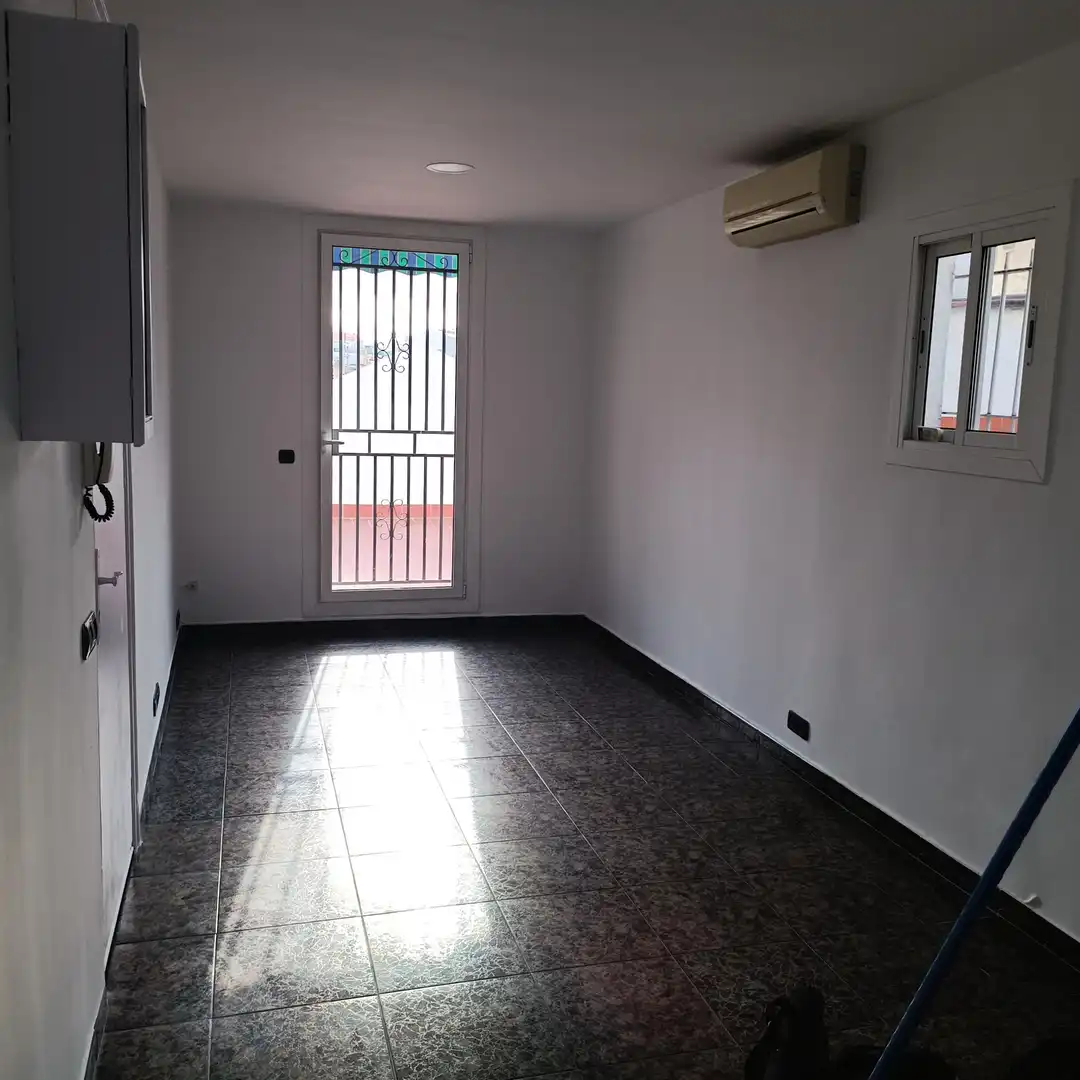 Attic for rent in Carrer del Comte Borrell, La Nova Esquerra de l'Eixample