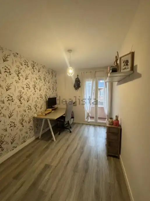 Bedroom of Flat for rent in La Pobla de Vallbona  with Air Conditioner, Furnished and Oven
