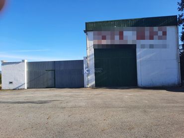 Industrial building for sale in PORTO ALTO