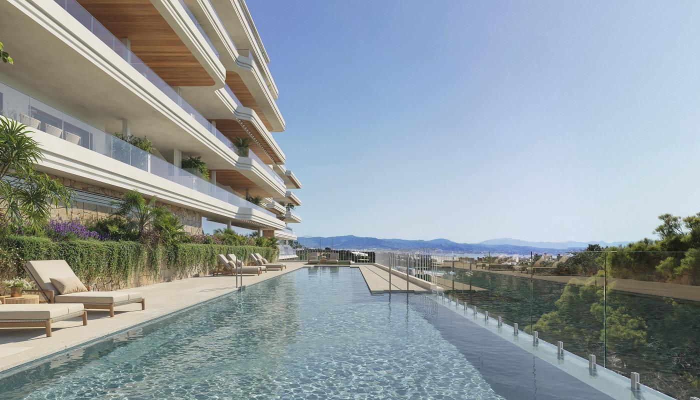 Piscina de Apartamento en venta en Torremolinos con Terraza, Trastero y Piscina comunitaria