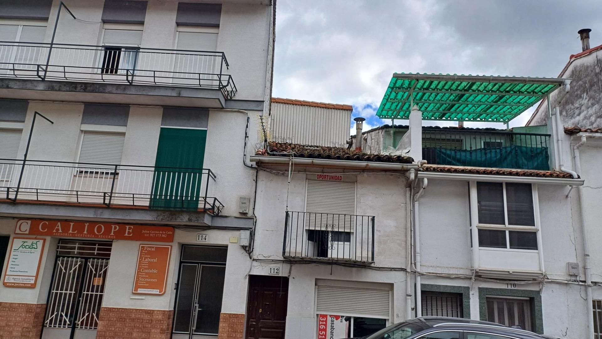 Exterior view of House or chalet for sale in Navaconcejo