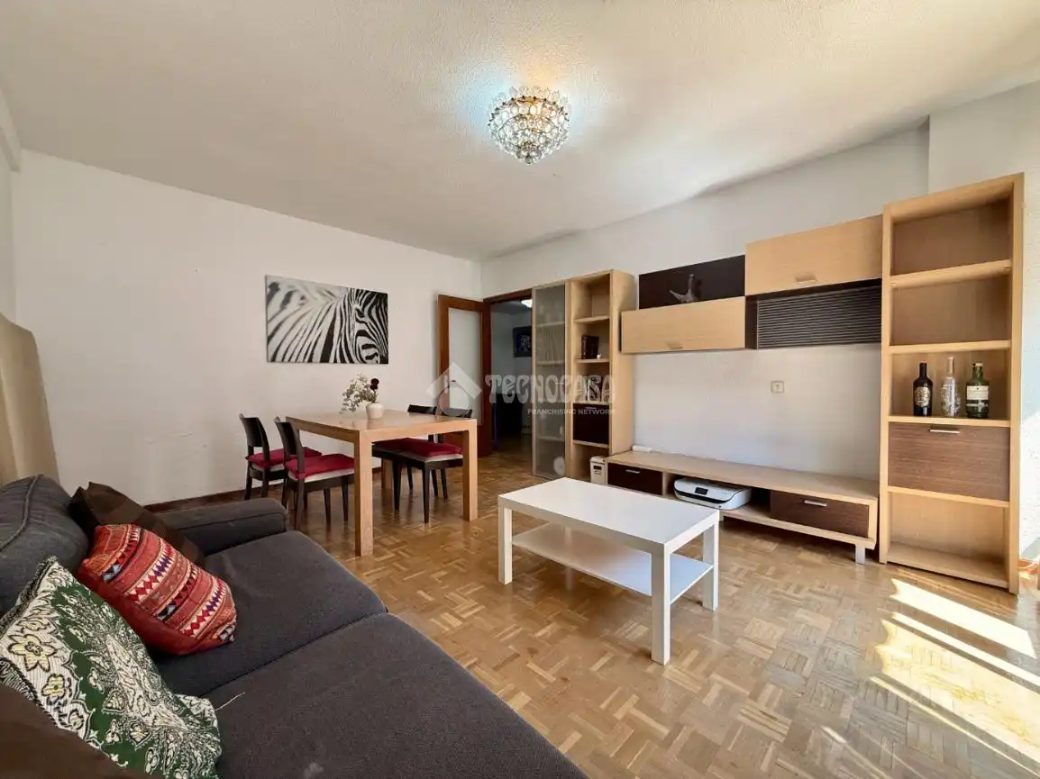 Sala d'estar de Pis en venda en Madrid amb Calefacció