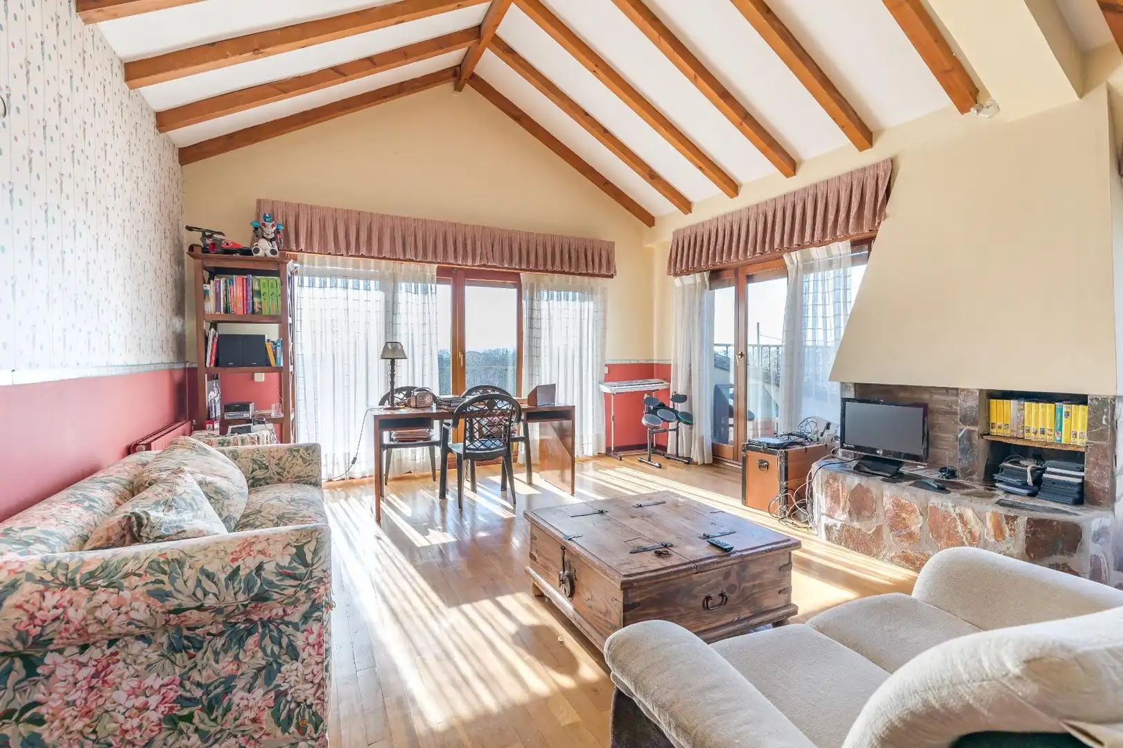 Living room of Houses for sale in Torrelodones  with Heating, Private garden and Terrace