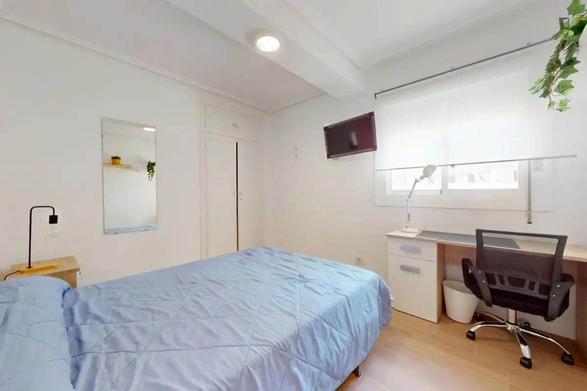 Room in Hospital - Plaza del Real