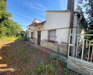 Vista exterior de Finca rústica en venda en Carracedelo amb Calefacció