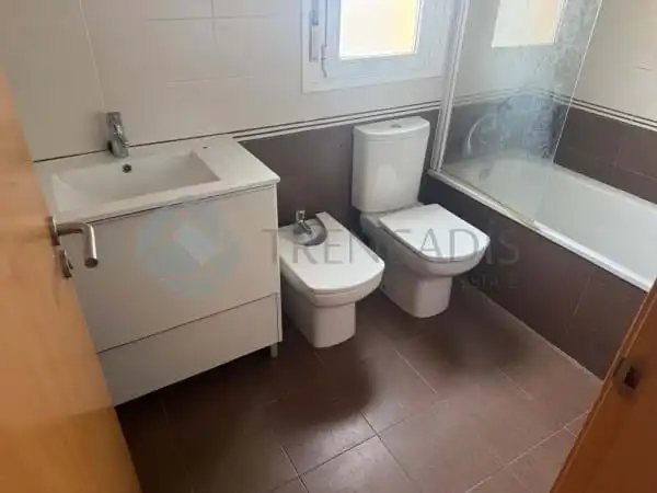 Badezimmer von Einfamilien-Reihenhaus zum Verkauf in Requena
