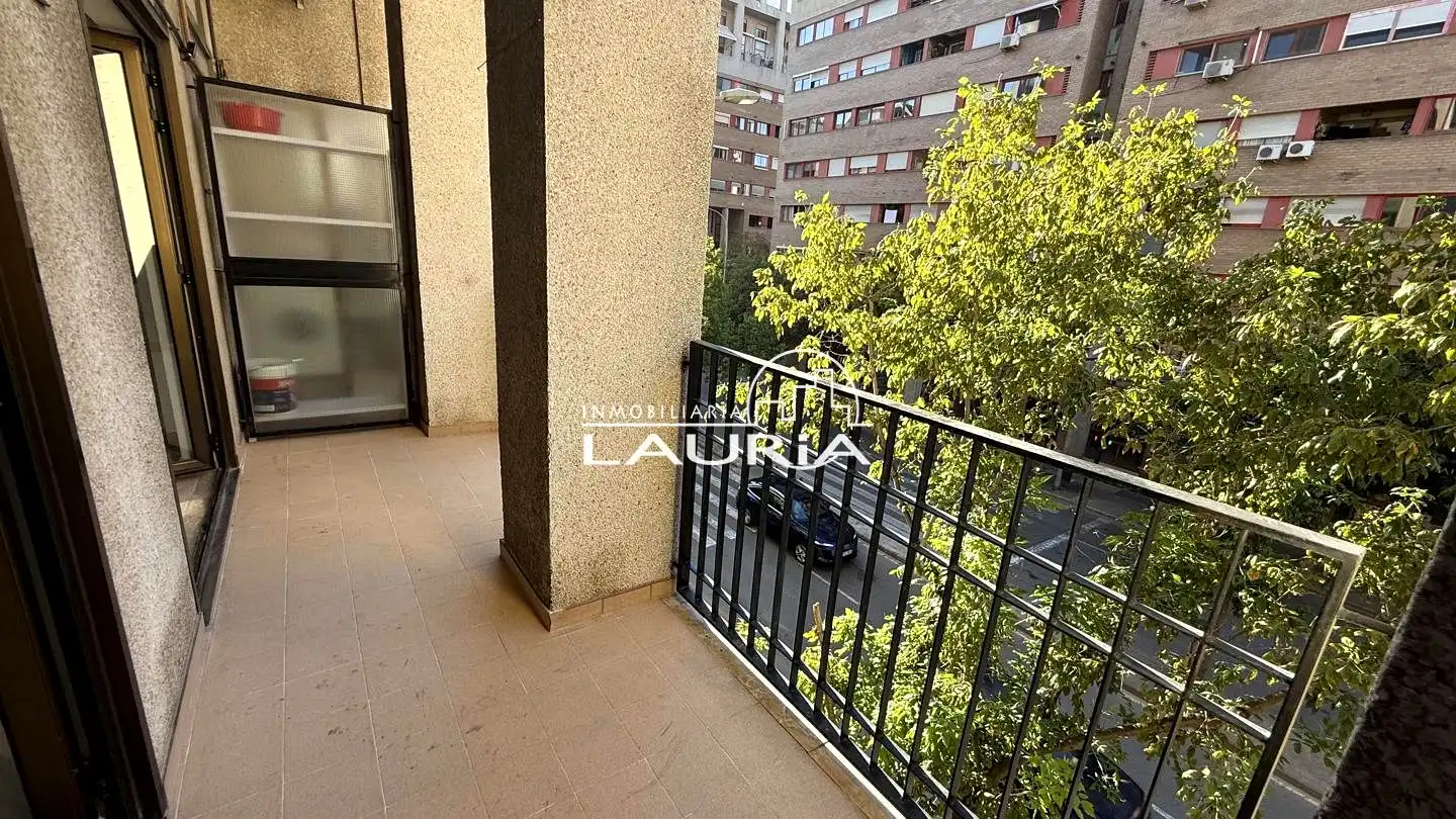 Maisonette zur Miete in Avinguda de l'Institut Obrer de València, Ciutat de les Ciències i de les Arts - Justicia