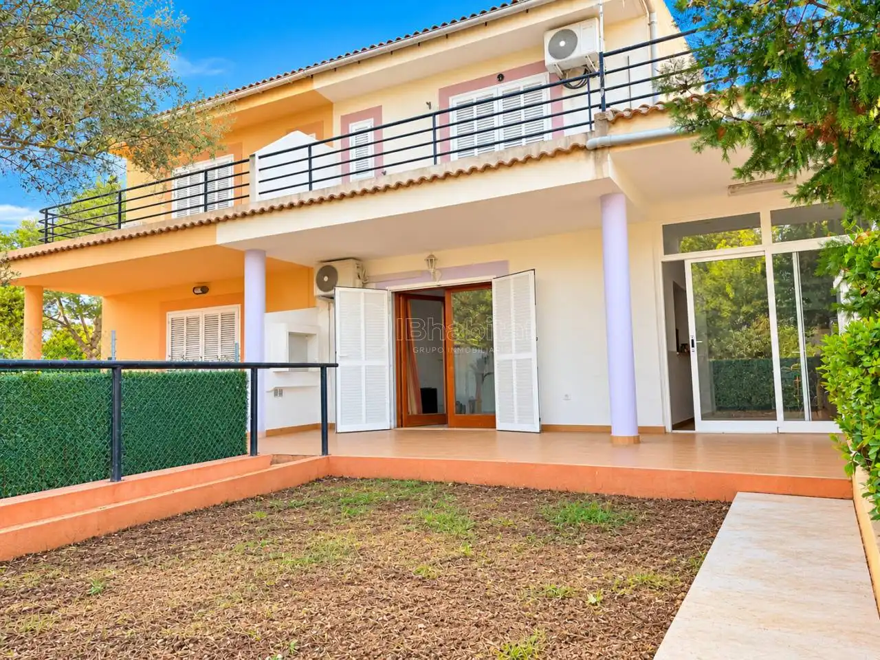 Vista exterior de Casa adosada en venta en Alcúdia con Aire acondicionado, Jardín privado y Terraza