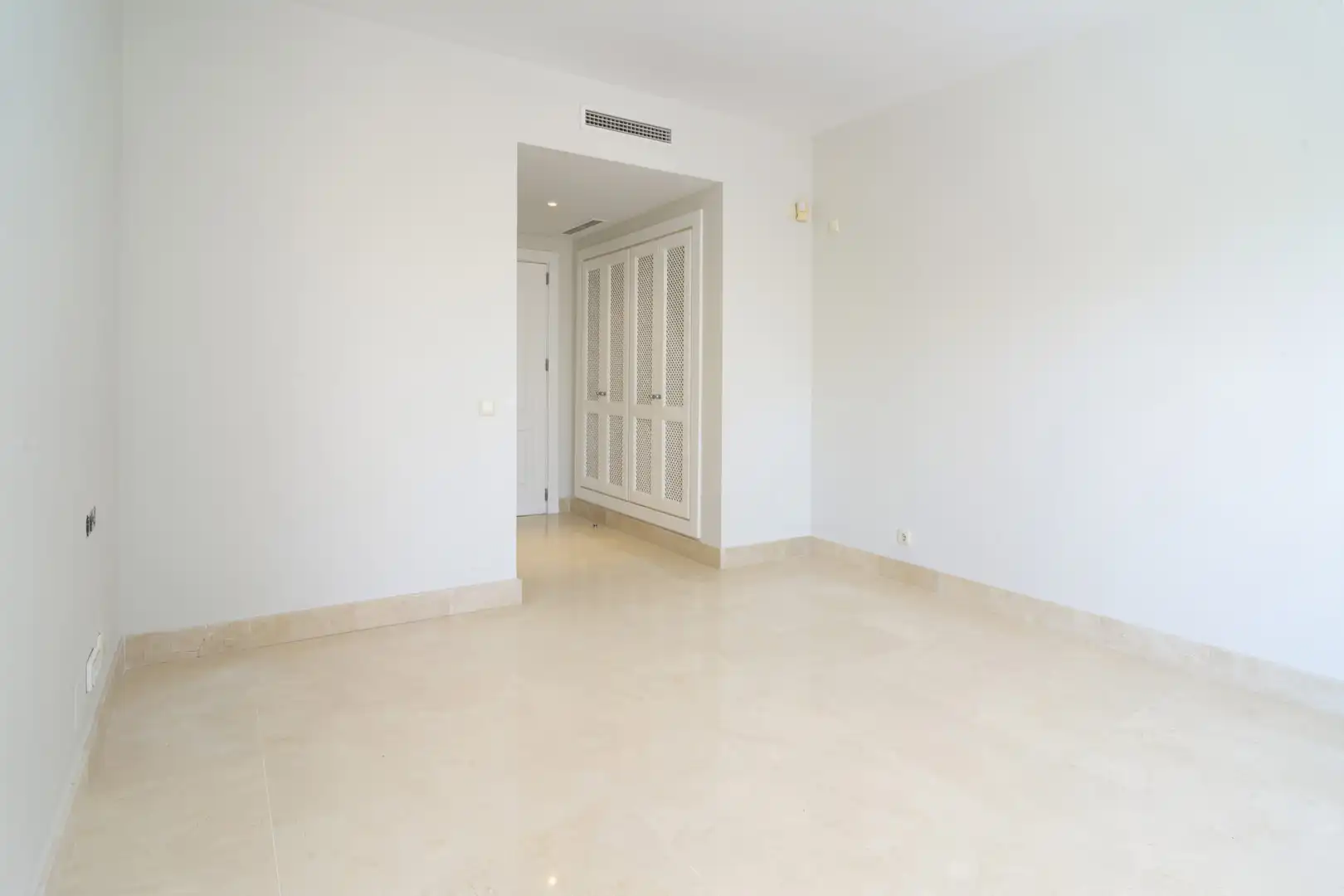 Apartment mit Pool zum Verkauf in Nueva Andalucía, imagen 11