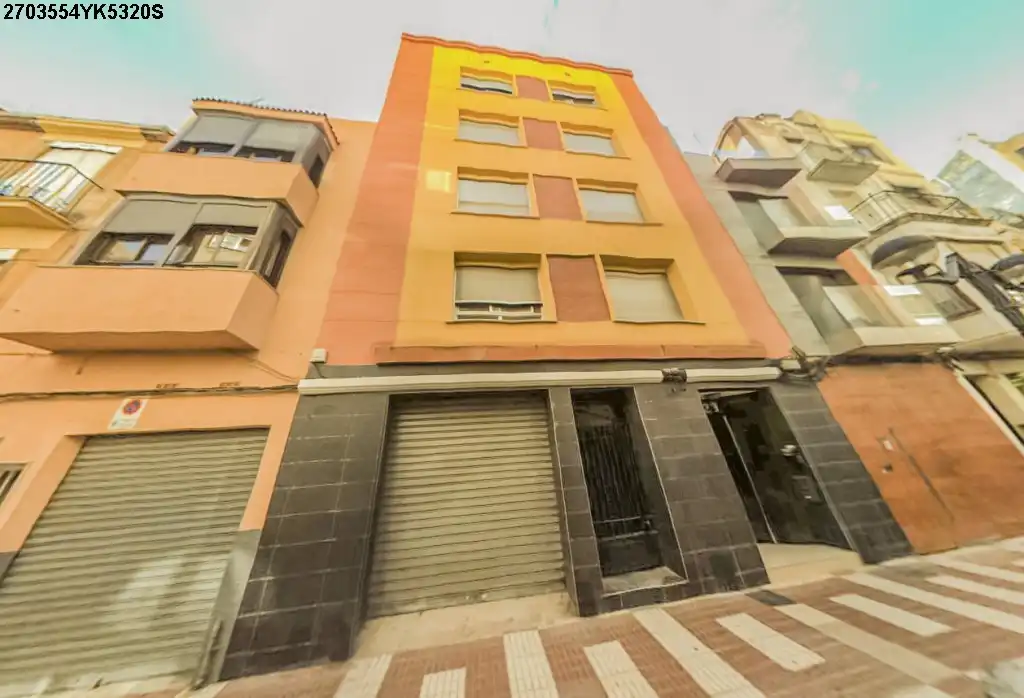 Vista exterior de Edificio en venta en Castellón de la Plana / Castelló de la Plana