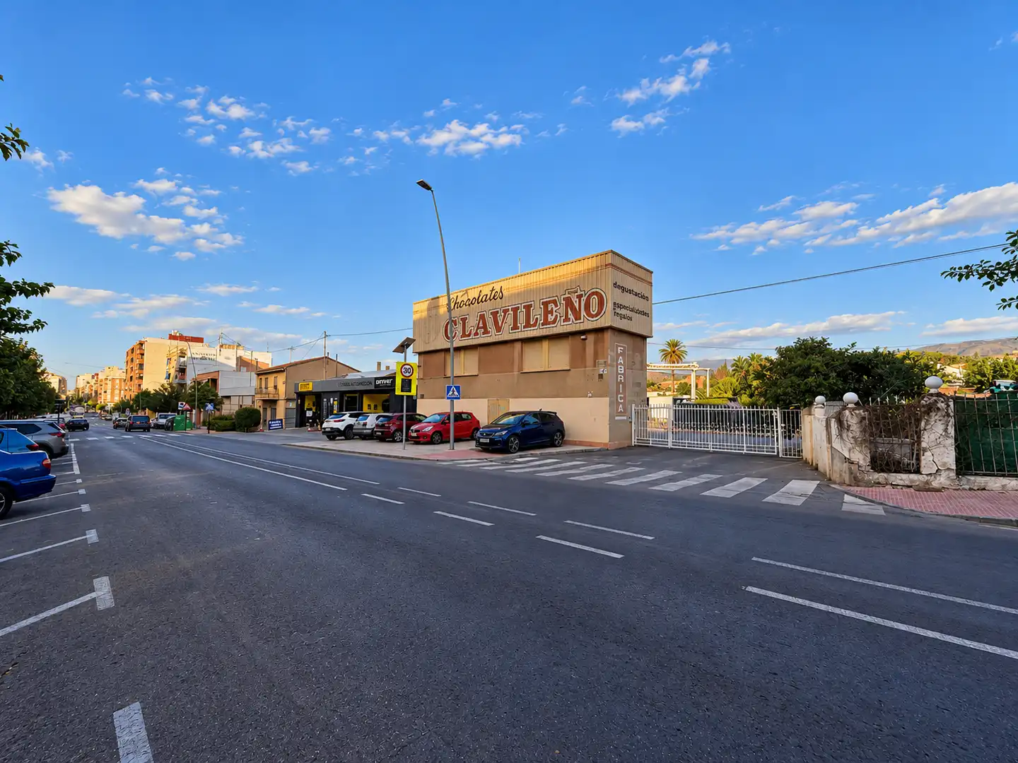 Industrial building to rent in COLON