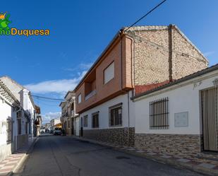 Vista exterior de Casa o xalet en venda en Vegas del Genil amb Aire condicionat, Terrassa i Balcó