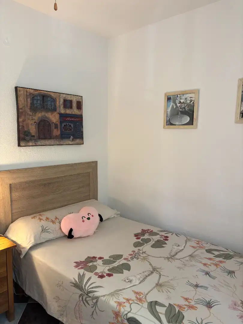 Bedroom of Flat for sale in Sur