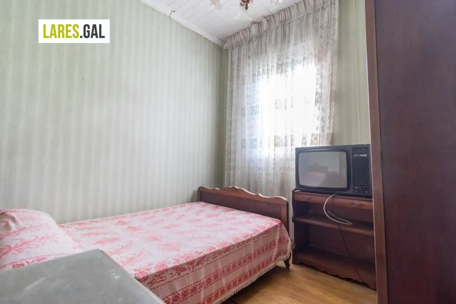 Dormitori de Casa o xalet en venda en Cangas  amb Terrassa
