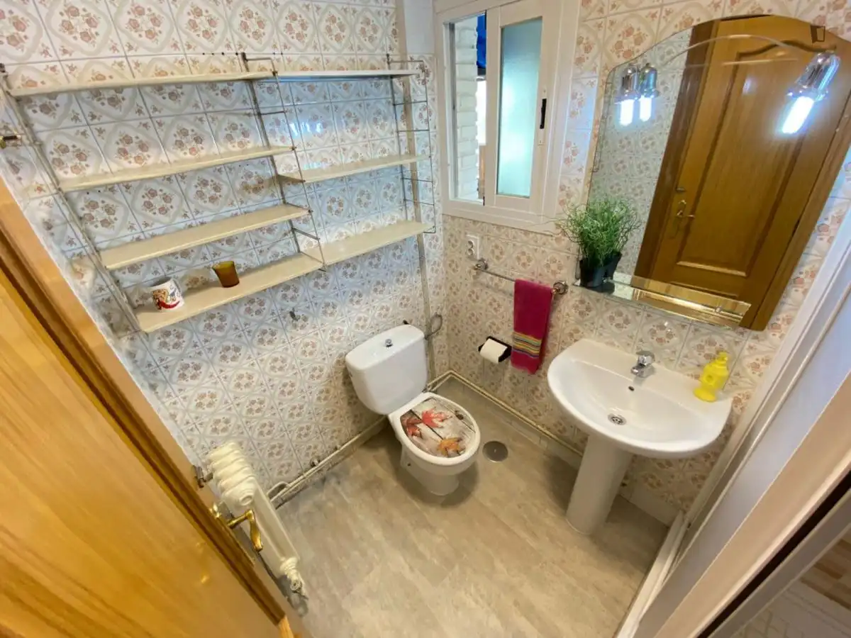 Bany de Apartament per a compartir en Fuenlabrada amb Calefacció, Moblat i Microones