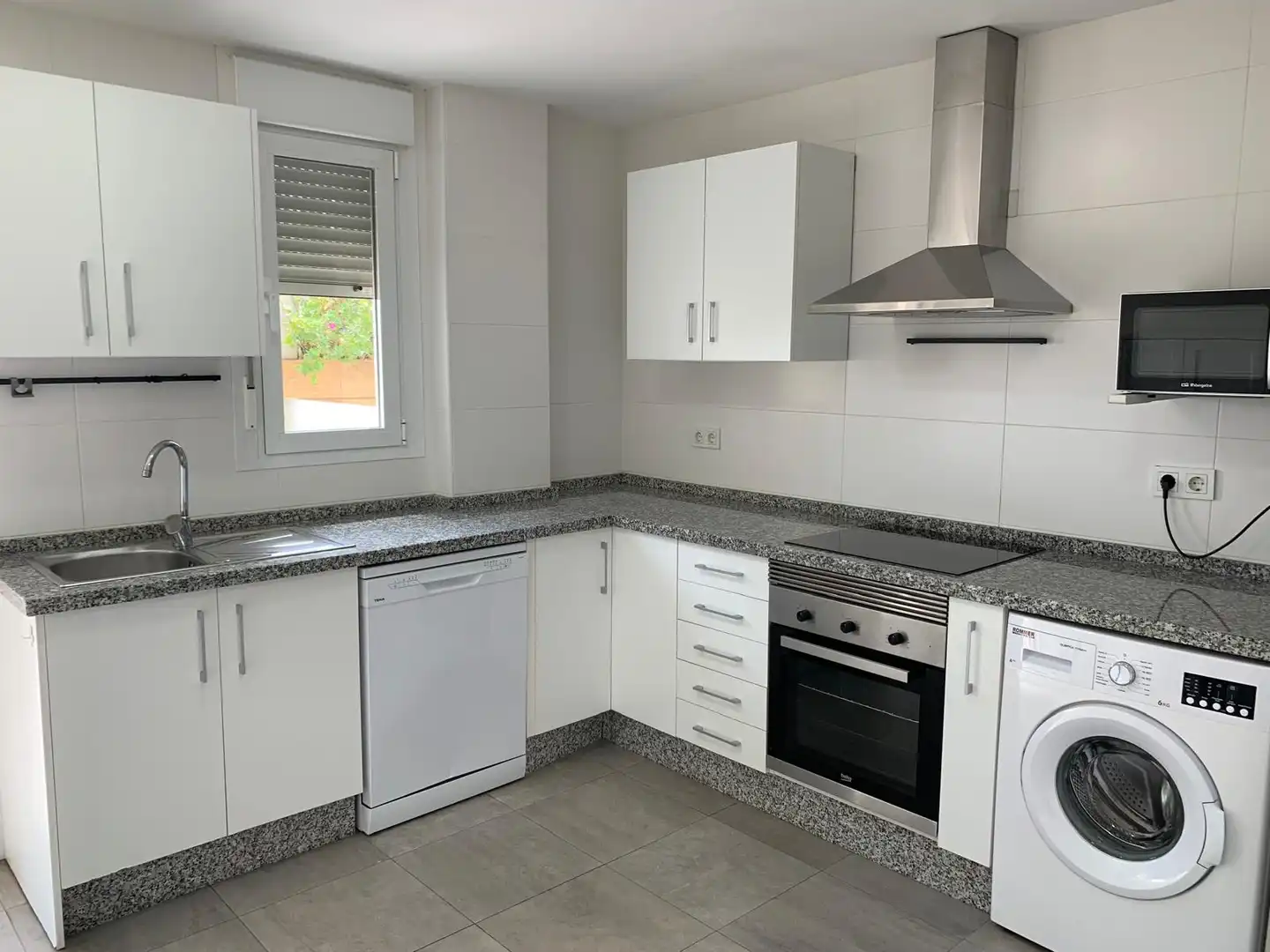 Cocina de Ático de alquiler en Córdoba con Aire acondicionado, Terraza y Trastero