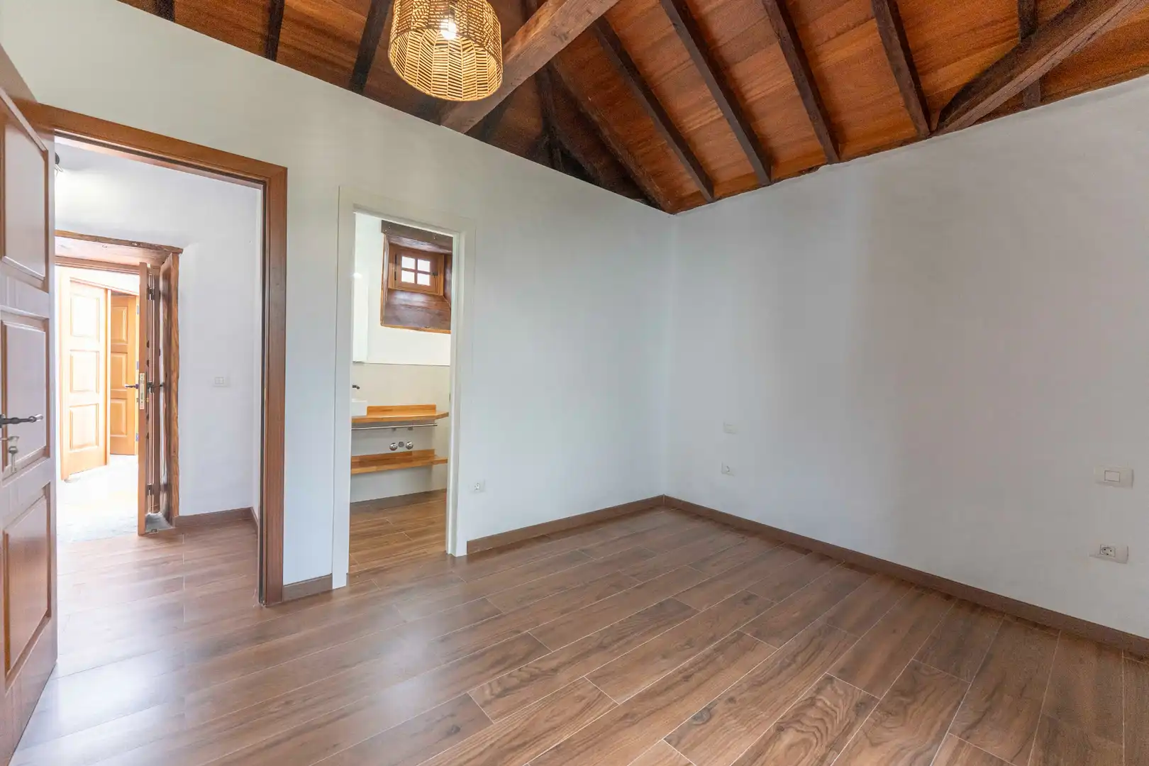Dormitori de Finca rústica en venda en Los Realejos amb Parquet, Terrassa i Balcó