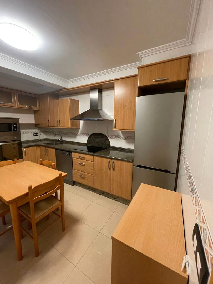 Cuina de Pis en venda en Culleredo amb Calefacció, Parquet i Traster