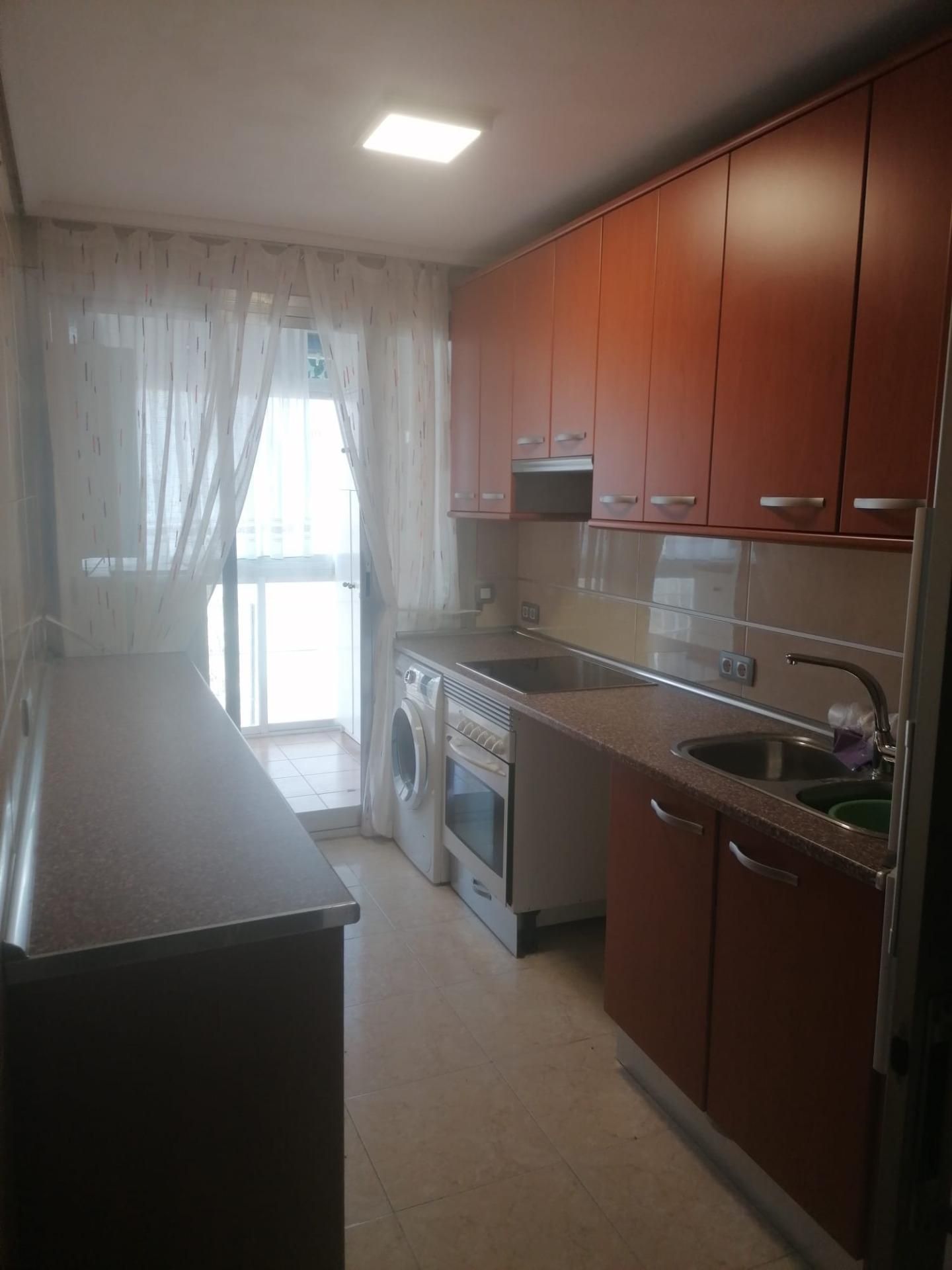 Cocina de Piso de alquiler en Móstoles con Calefacción, Terraza y Amueblado