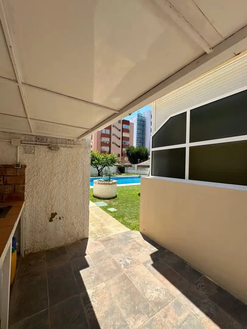Piscina de Estudi de lloguer en Torremolinos amb Aire condicionat, Terrassa i Piscina