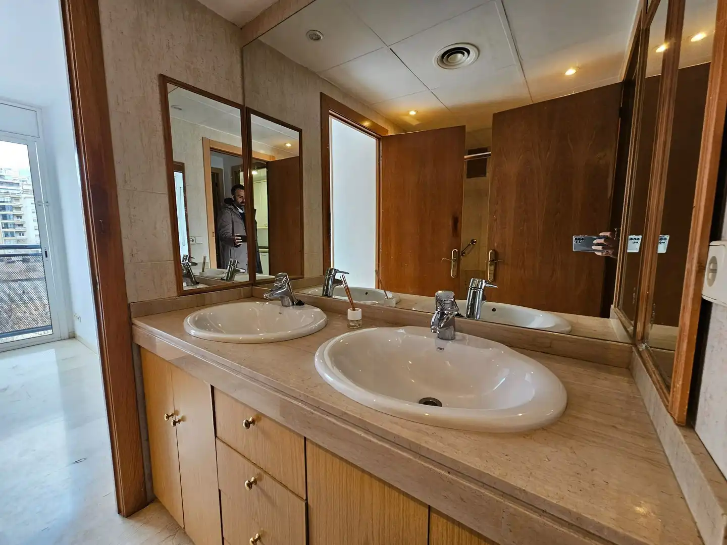 Bathroom of Flat for rent in Barcelona  with Air Conditioner and Furnished