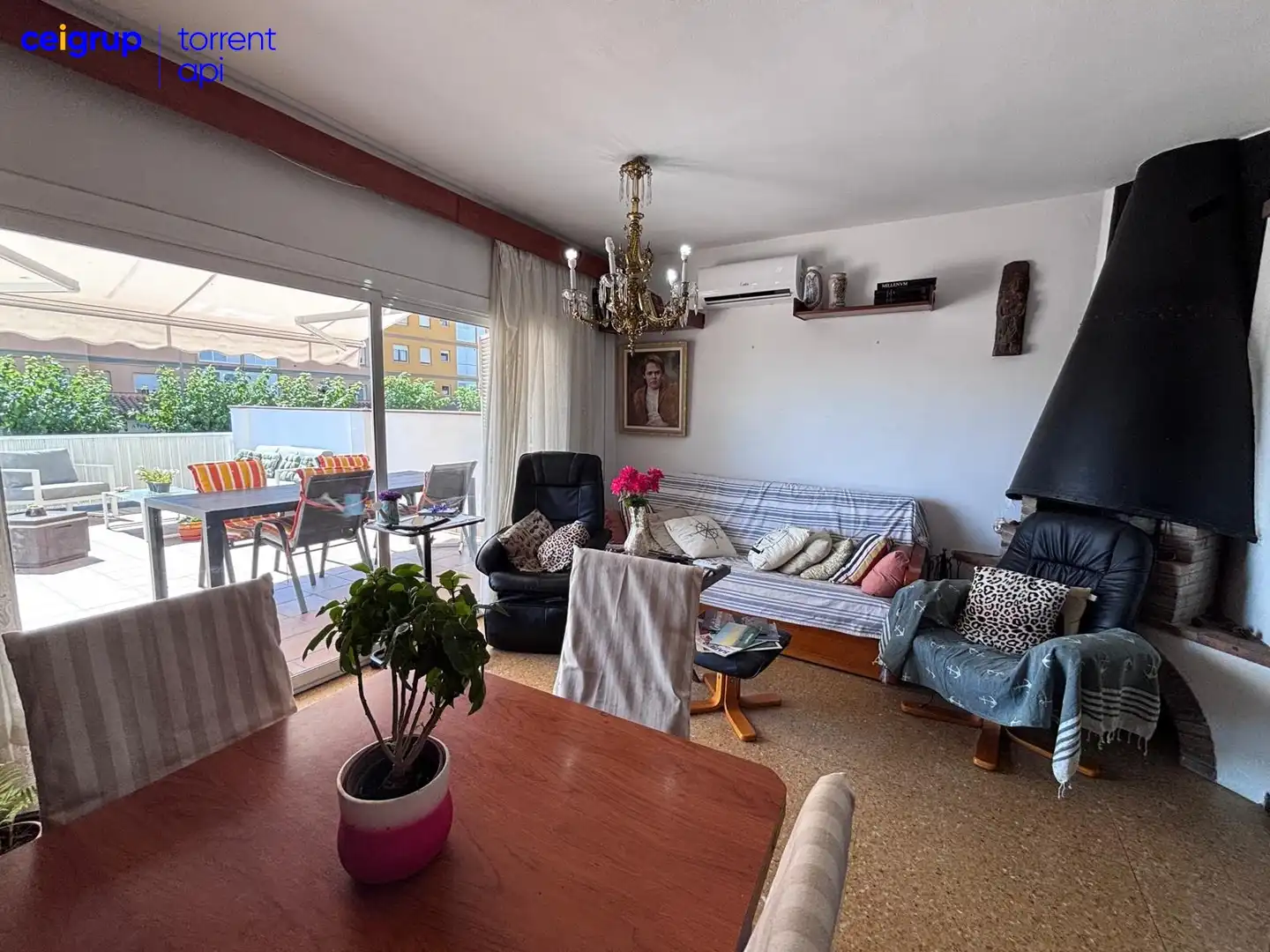 Living room of Ground floor for sale in L'Escala  with Air Conditioner and Terrace