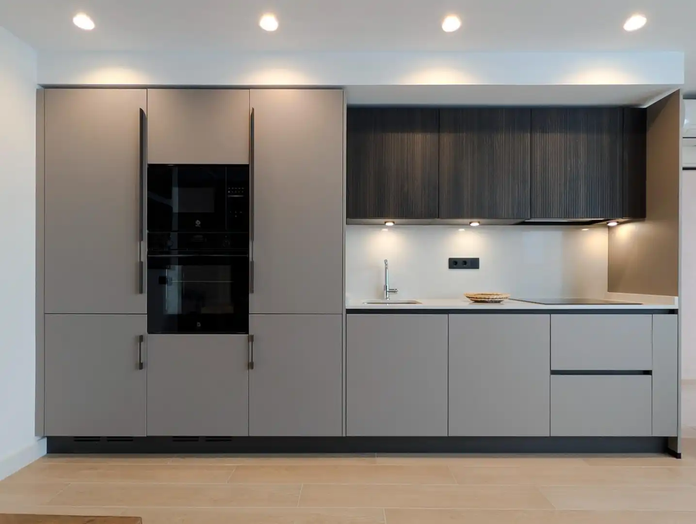 Kitchen of Flat for rent in Sanlúcar la Mayor  with Air Conditioner, Heating and Furnished