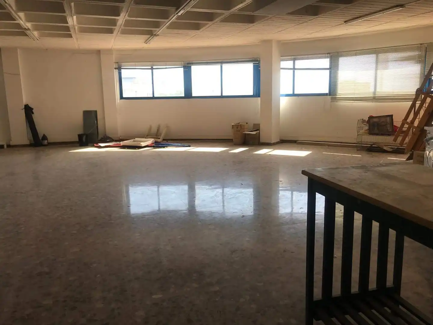 Gebäude zur Miete in Elche / Elx
