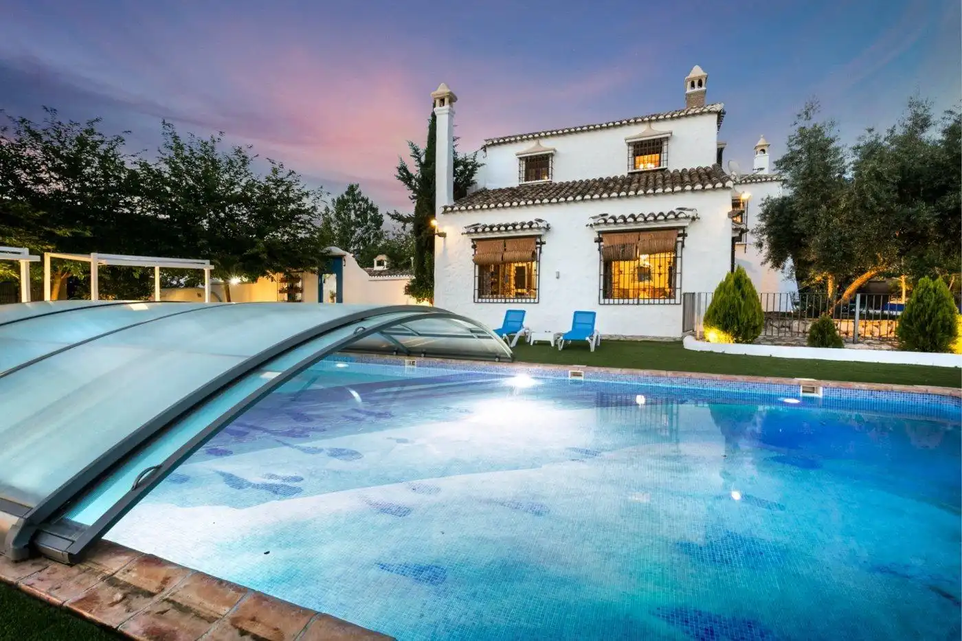 Piscina de Casa o xalet en venda en Montefrío amb Aire condicionat, Calefacció i Jardí privat