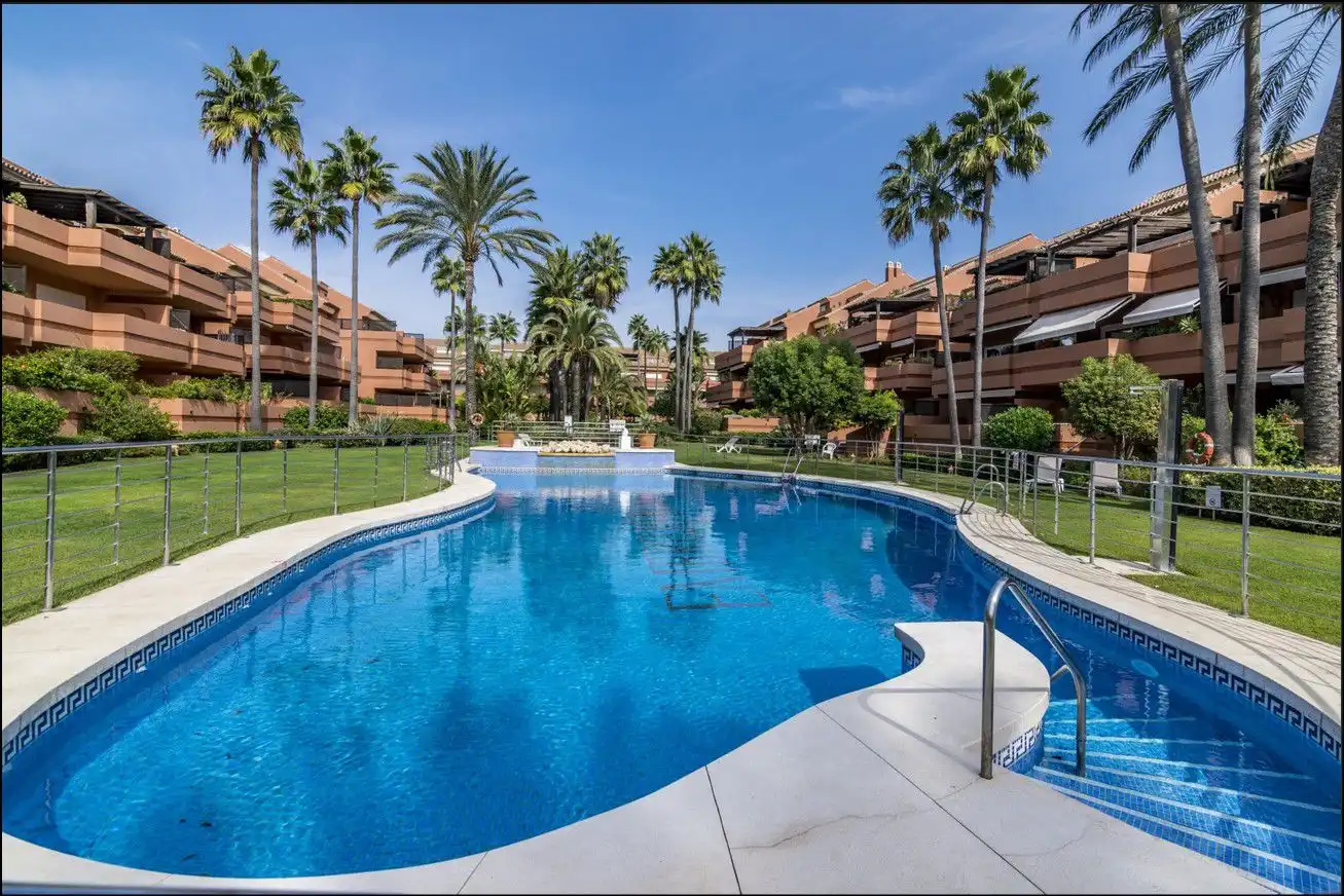 Jardí de Àtic de lloguer en Marbella amb Aire condicionat, Calefacció i Terrassa