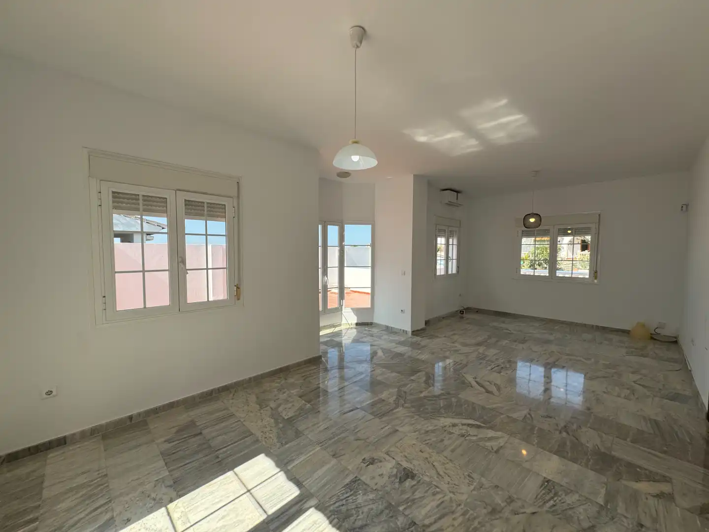 Casa o xalet en venda en Rincón de la Victoria amb Aire condicionat, Jardí privat i Terrassa