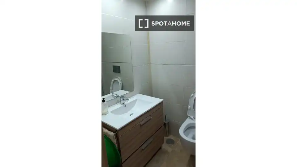 Room in Flores