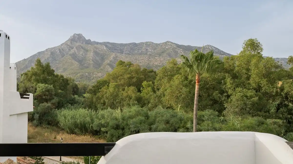 Adossat amb piscina en venda a Milla de Oro, imagen 30