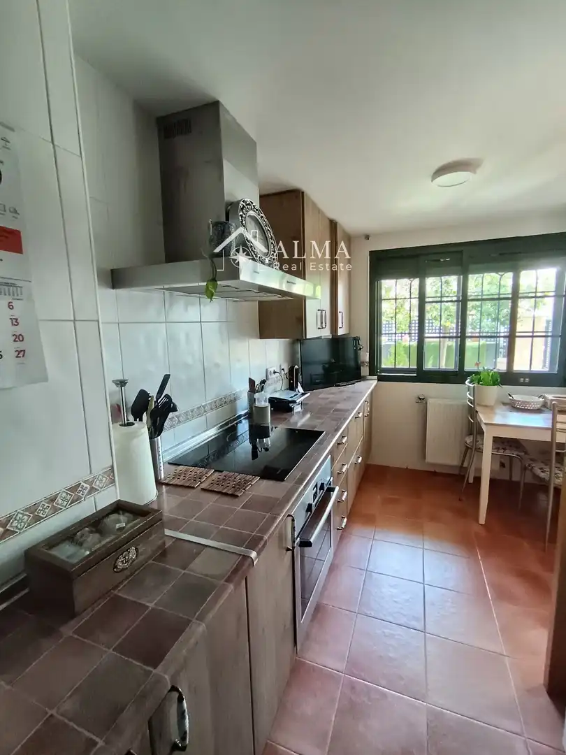 Terraced house with pool for sale in La Montaña - El Cortijo, imagen 17