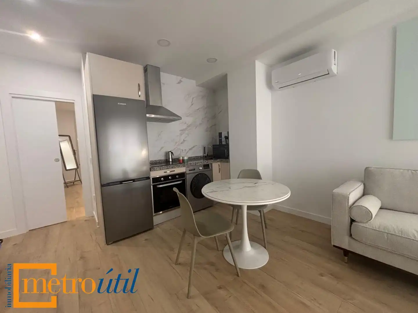 Flat for rent in Calle de los Ovalle, 18, Garrido Sur