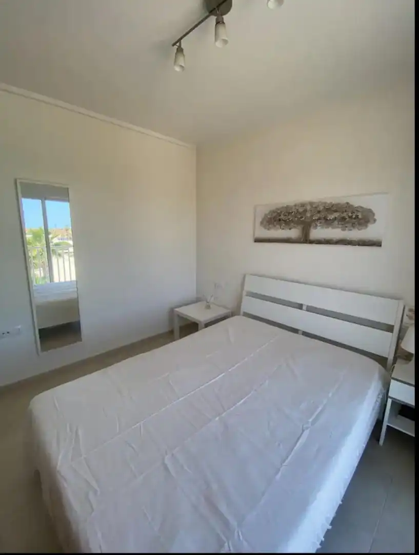 Dormitori de Apartament de lloguer en Los Alcázares amb Aire condicionat, Calefacció i Piscina