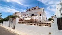 Vista exterior de Casa adosada en venda en Sagunto / Sagunt amb Aire condicionat