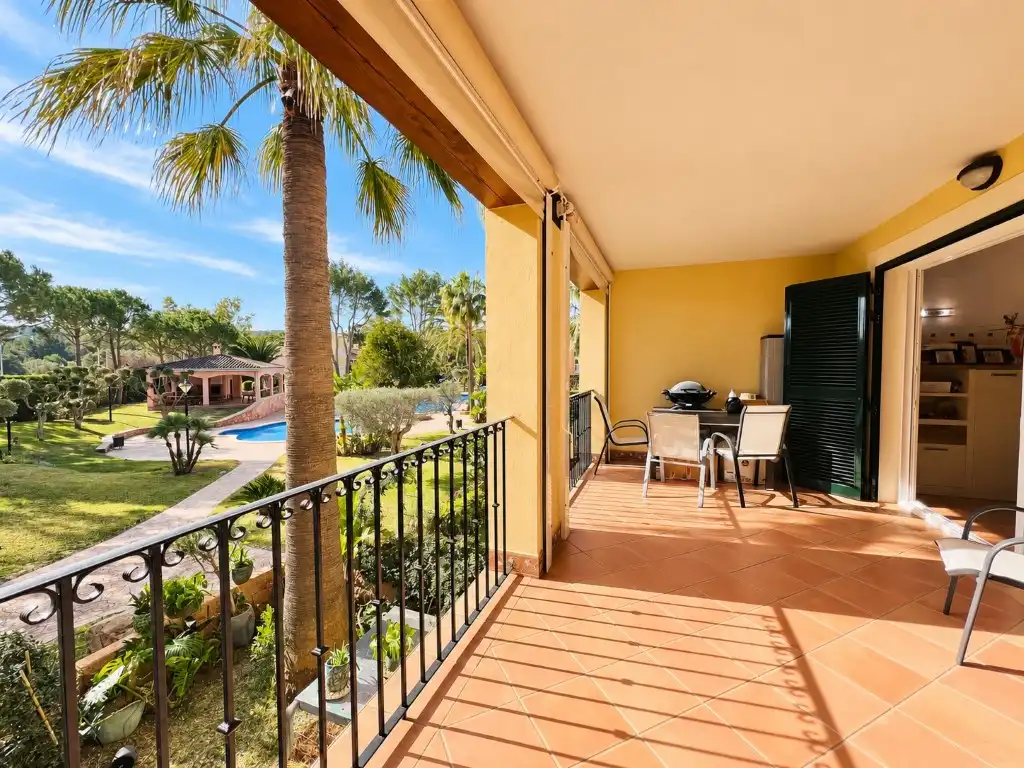 Apartament amb piscina de lloguer a Calvià pueblo