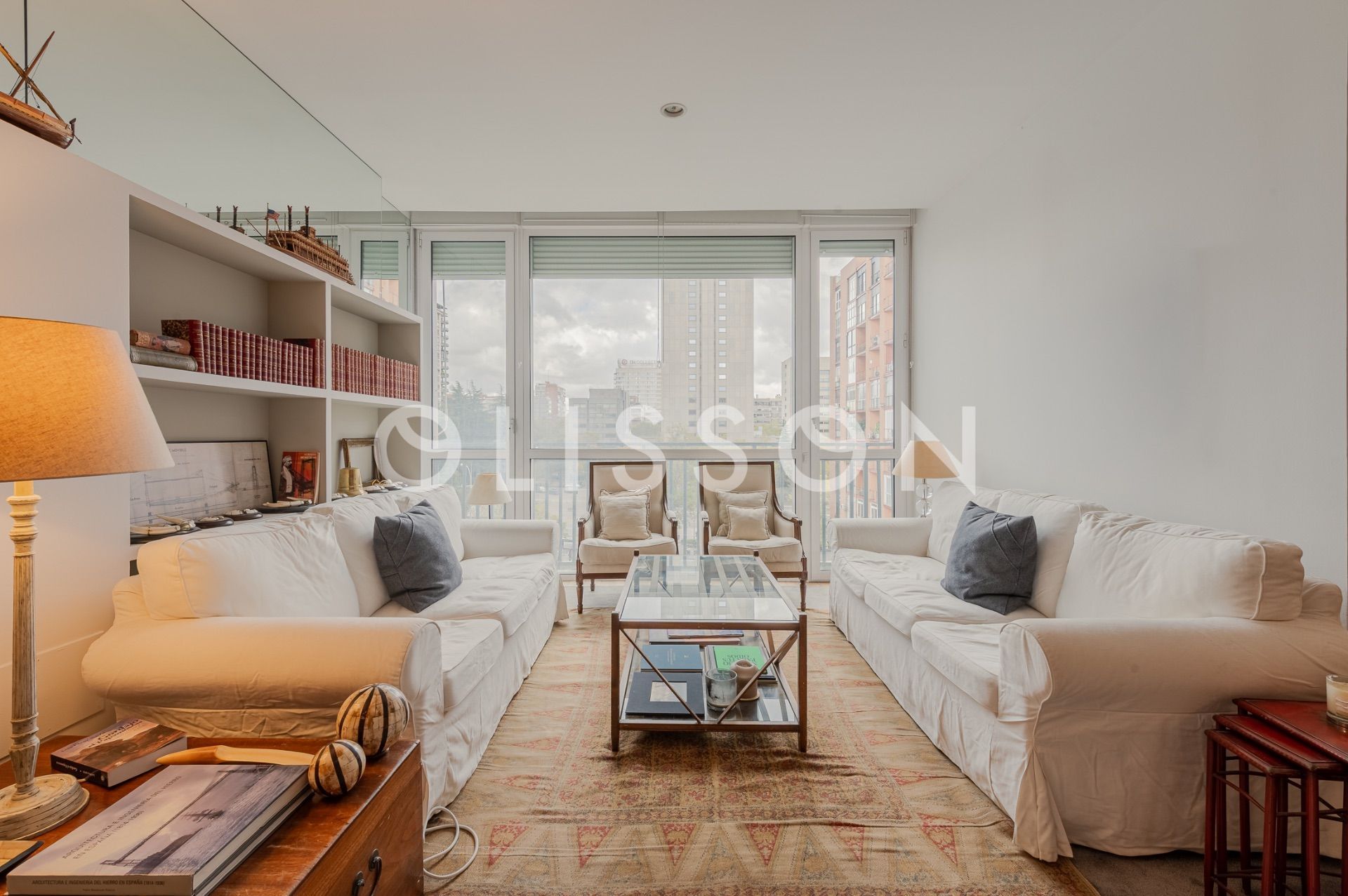 Sala d'estar de Pis en venda en  Madrid Capital amb Aire condicionat, Calefacció i Traster