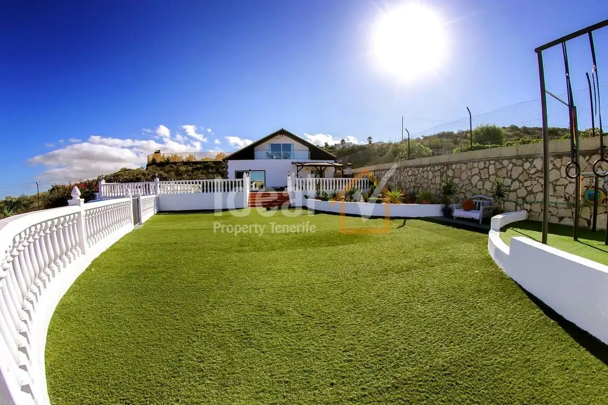 Houses for sale in El Salto