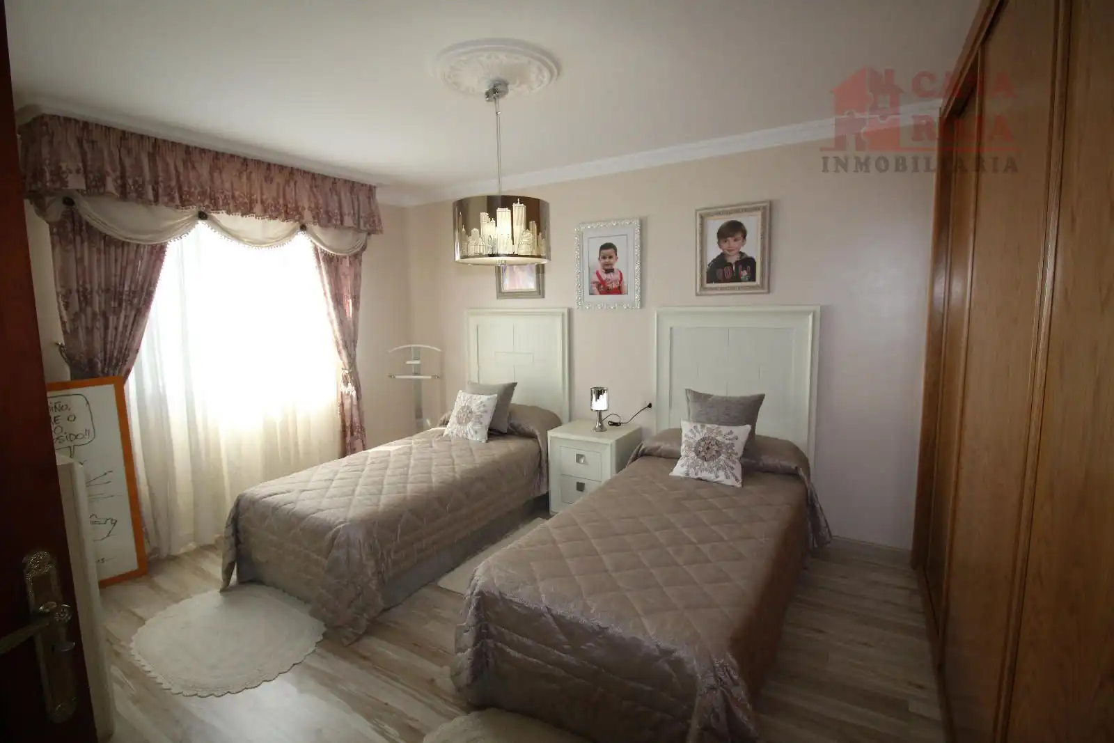 Dormitori de Casa o xalet en venda en Moaña amb Calefacció, Terrassa i Traster