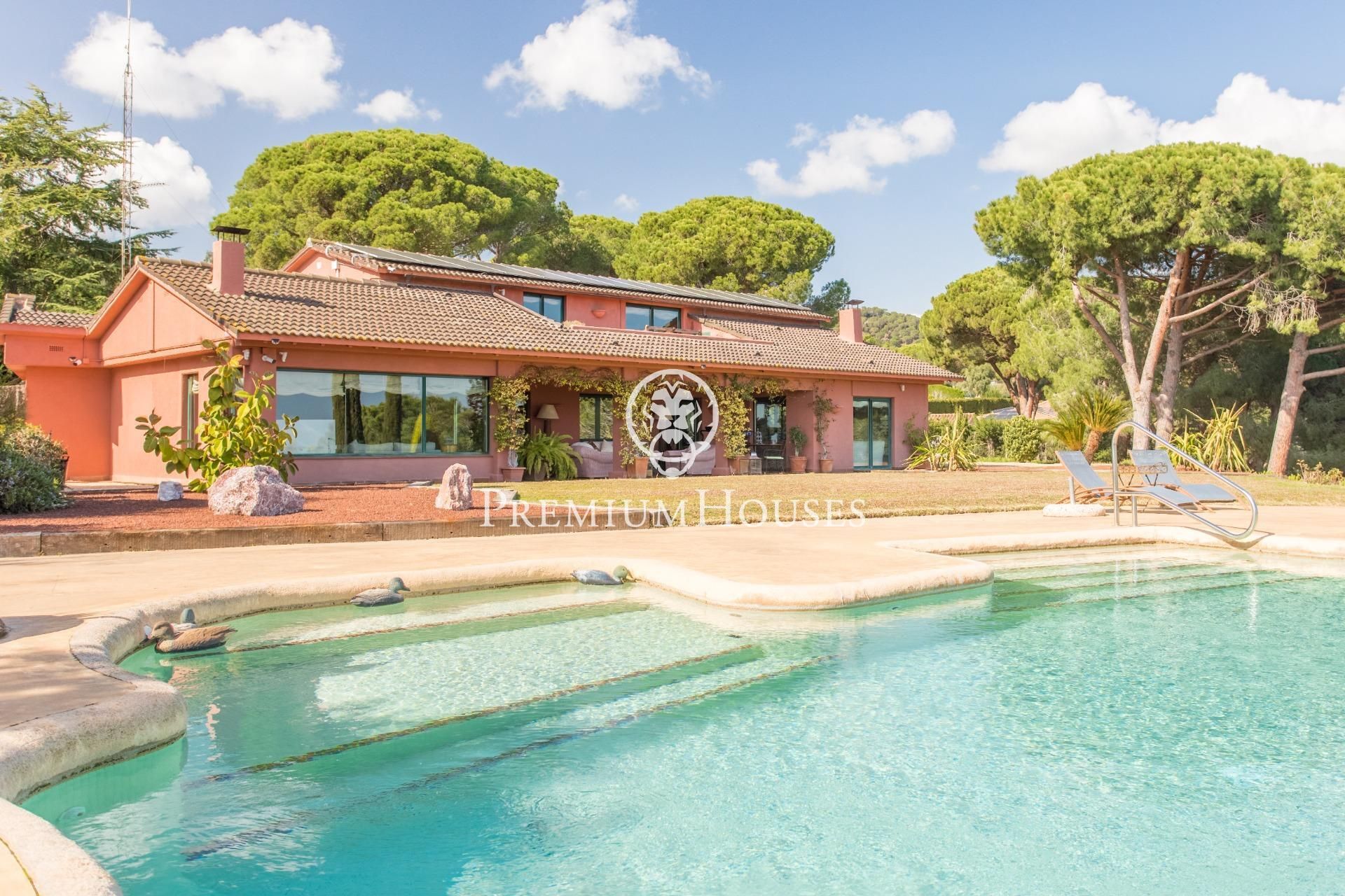 Exterior view of House or chalet to rent in Sant Andreu de Llavaneres  with Air Conditioner, Heating and Private garden