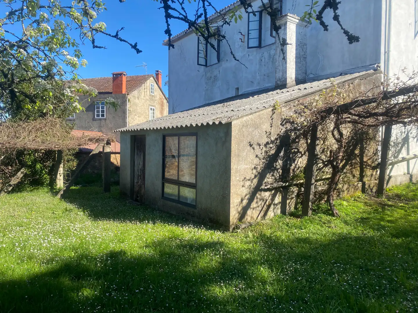 Außenansicht von Haus oder Chalet zum Verkauf in Boqueixón