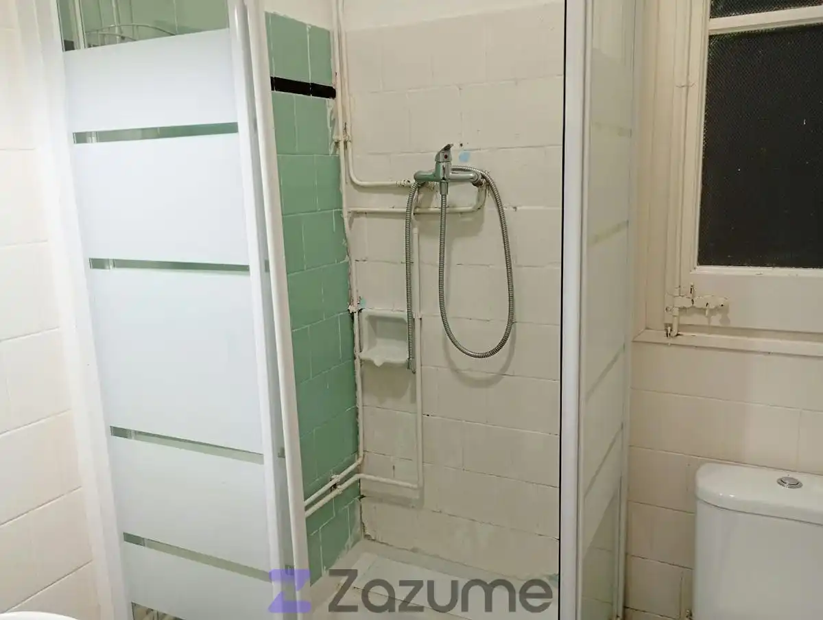 Badezimmer von Wohnung zur Miete in Barcelona mit Parkett, Terrasse und Möbliert