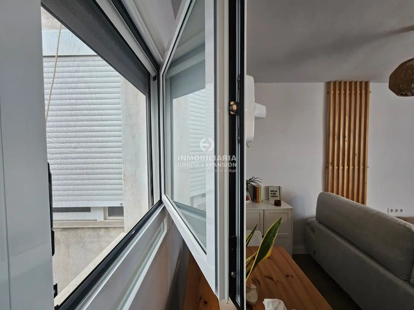 Vista exterior de Piso en venta en Aspe con Aire acondicionado