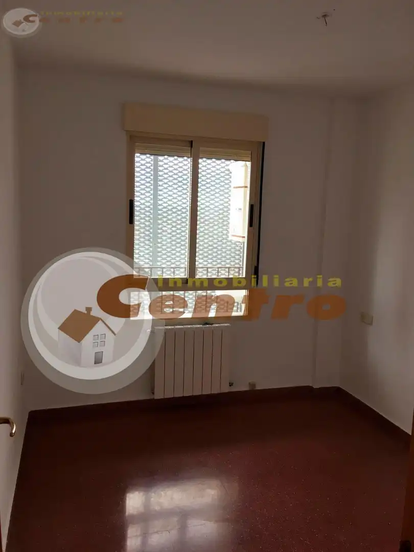 Habitación de Piso en venta en Albacete con Calefacción