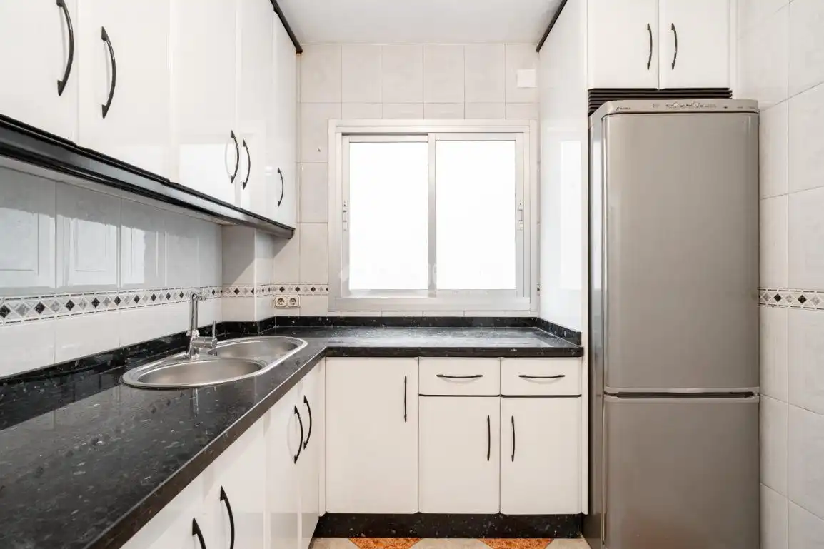 Küche von Wohnung zum Verkauf in Granada